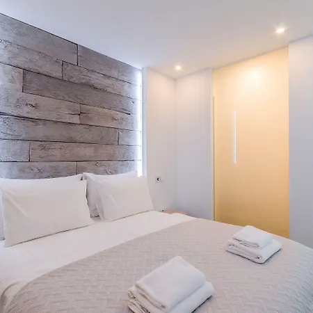 Apartment Luxuswohnung Mit Pool, Sauna, Gym Direkt Am Novi Vinodolski