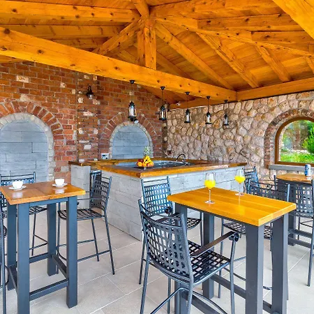Luxuswohnung Mit Pool, Sauna, Gym Direkt Am * Novi Vinodolski