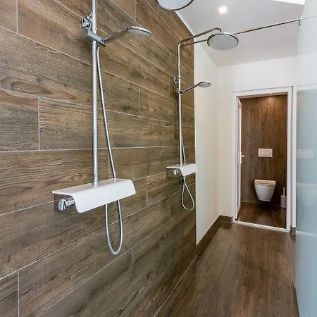 Luxuswohnung Mit Pool, Sauna, Gym Direkt Am Apartment Novi Vinodolski