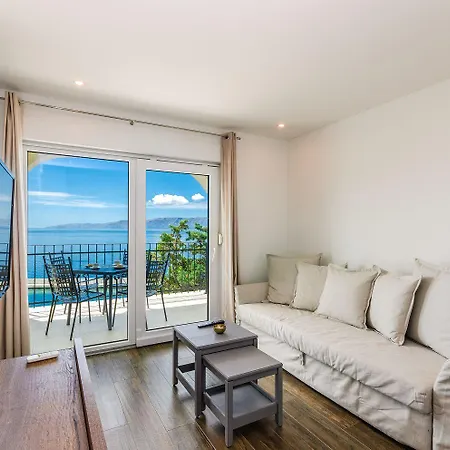 Luxuswohnung Mit Pool, Sauna, Gym Direkt Am * Novi Vinodolski